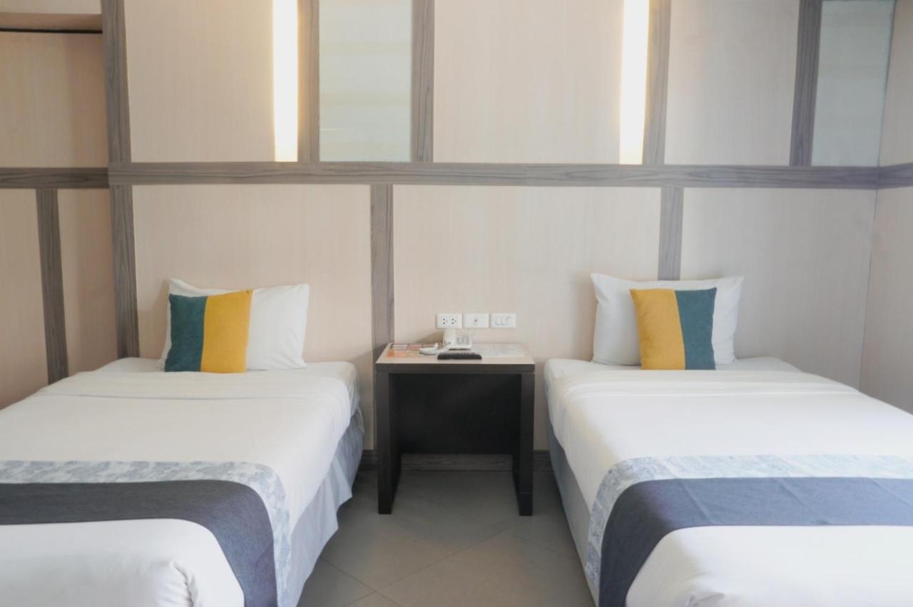 Sea Breeze Jomtien Resort Pattaya Ngoại thất bức ảnh