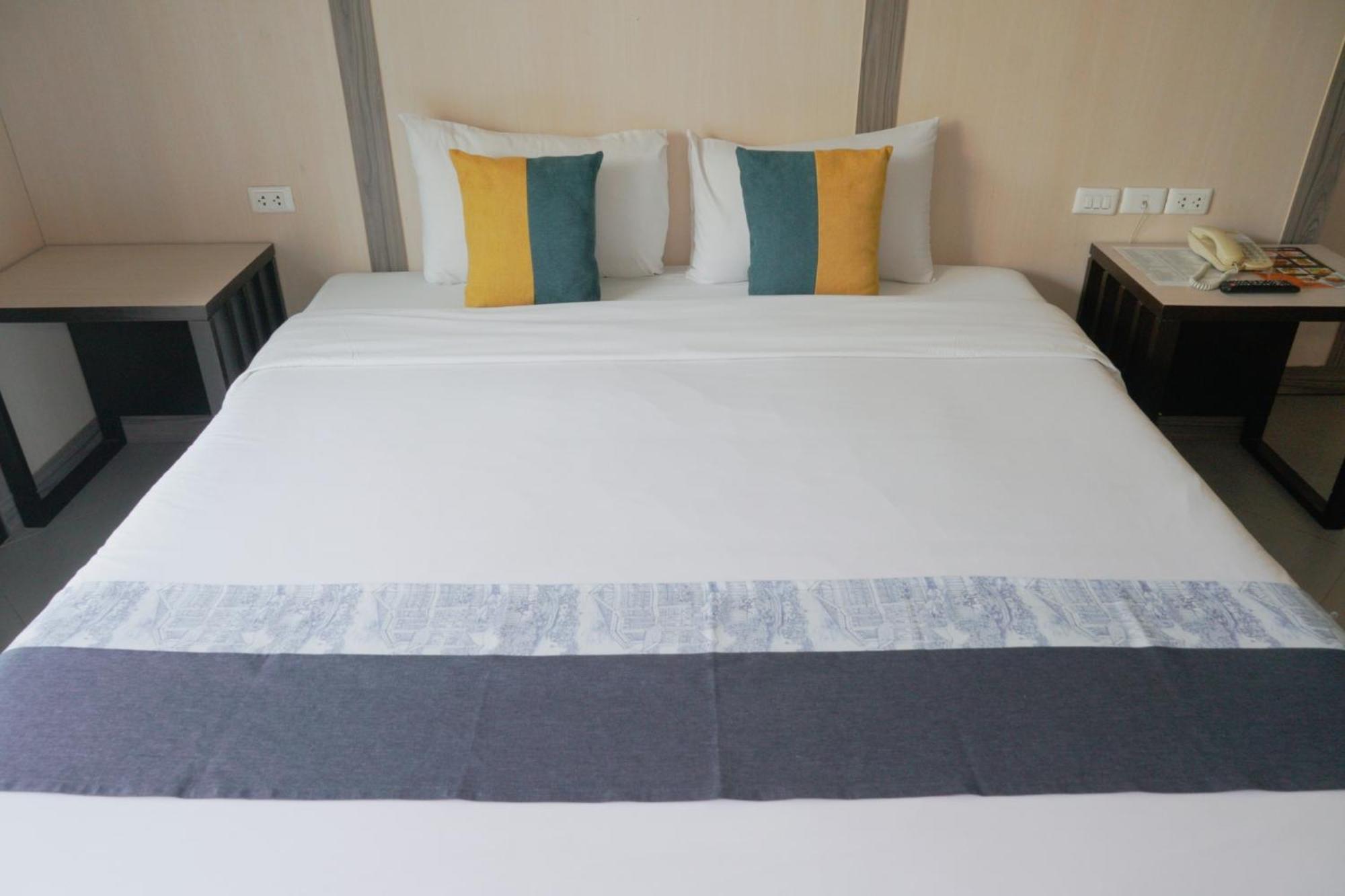 Sea Breeze Jomtien Resort Pattaya Ngoại thất bức ảnh